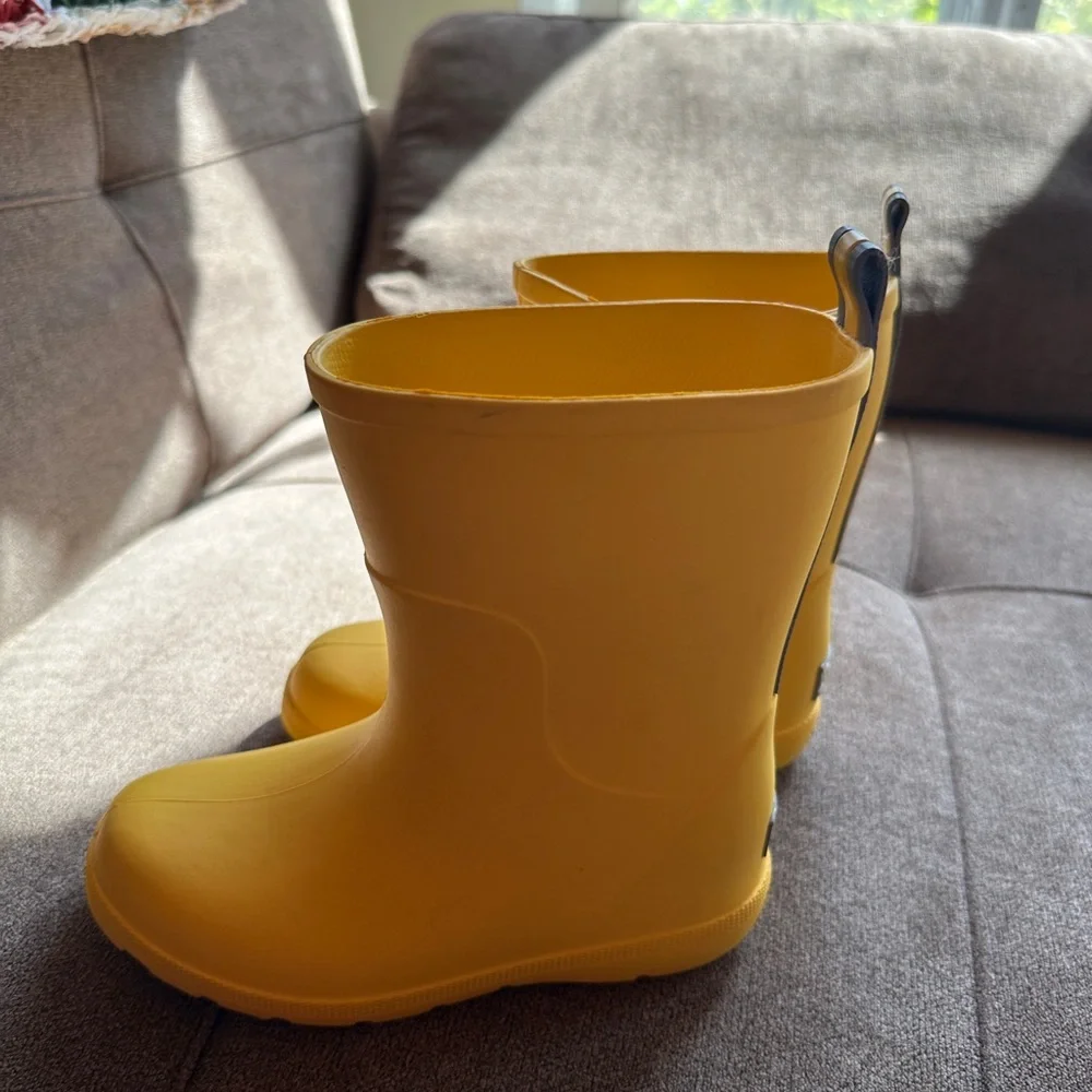 Totes Yellow and Gray Rubber Rain Boots Size
